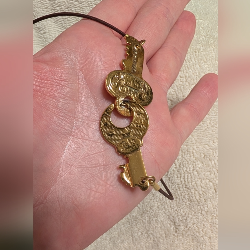 GAS bijoux Key Necklace - Picture 9 of 16